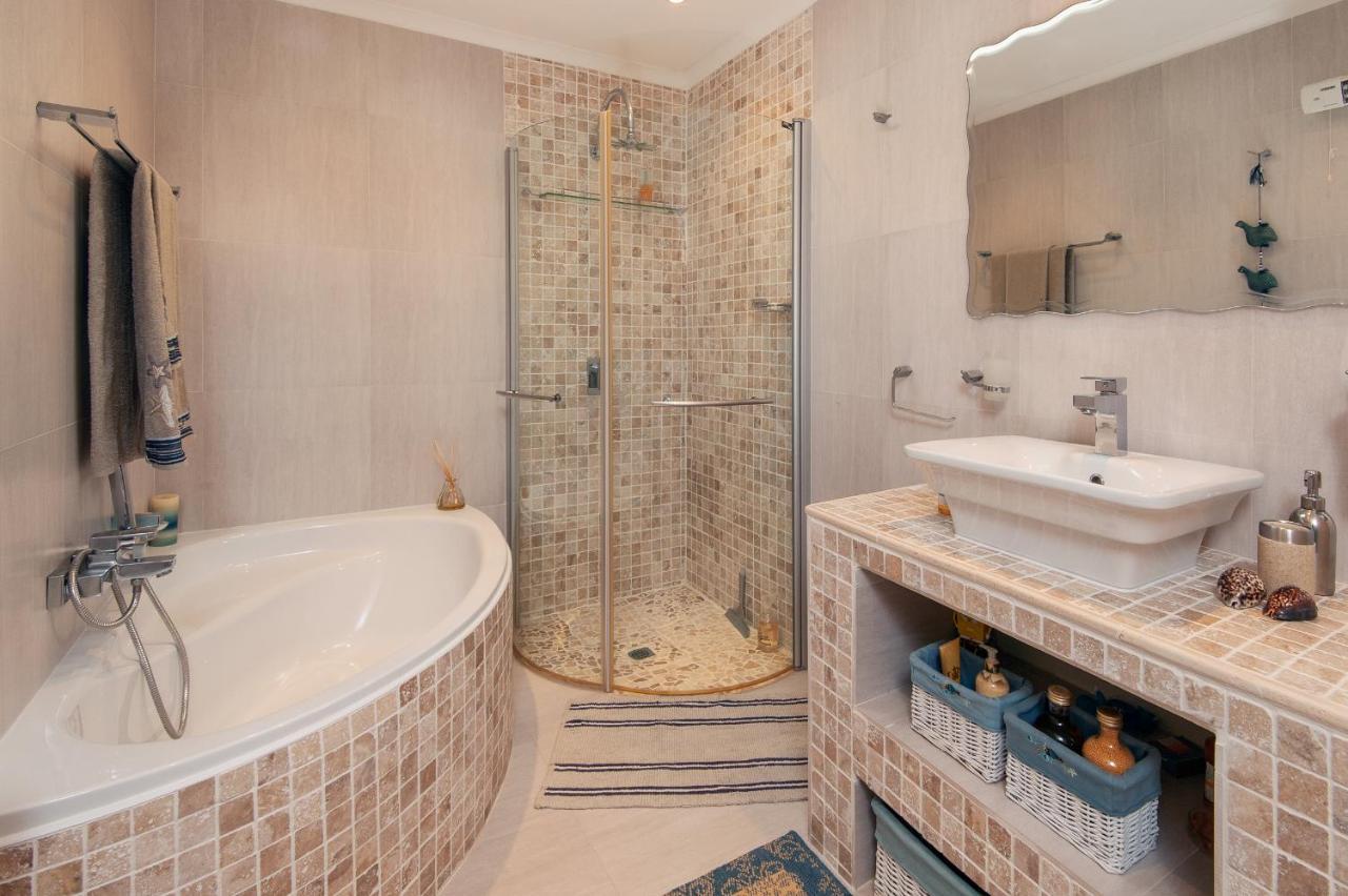 Hermanus Haven, Entire Home, On The Sea, Private Pool, Secure Bagian luar foto